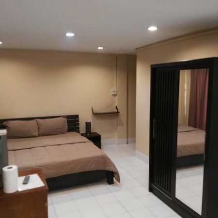 Jomtien Sunset Guesthouse Kültér fotó